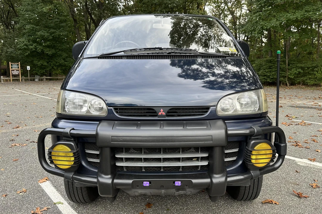 1994 Mitsubishi Delica 4th Gen - Image 2 of 31
