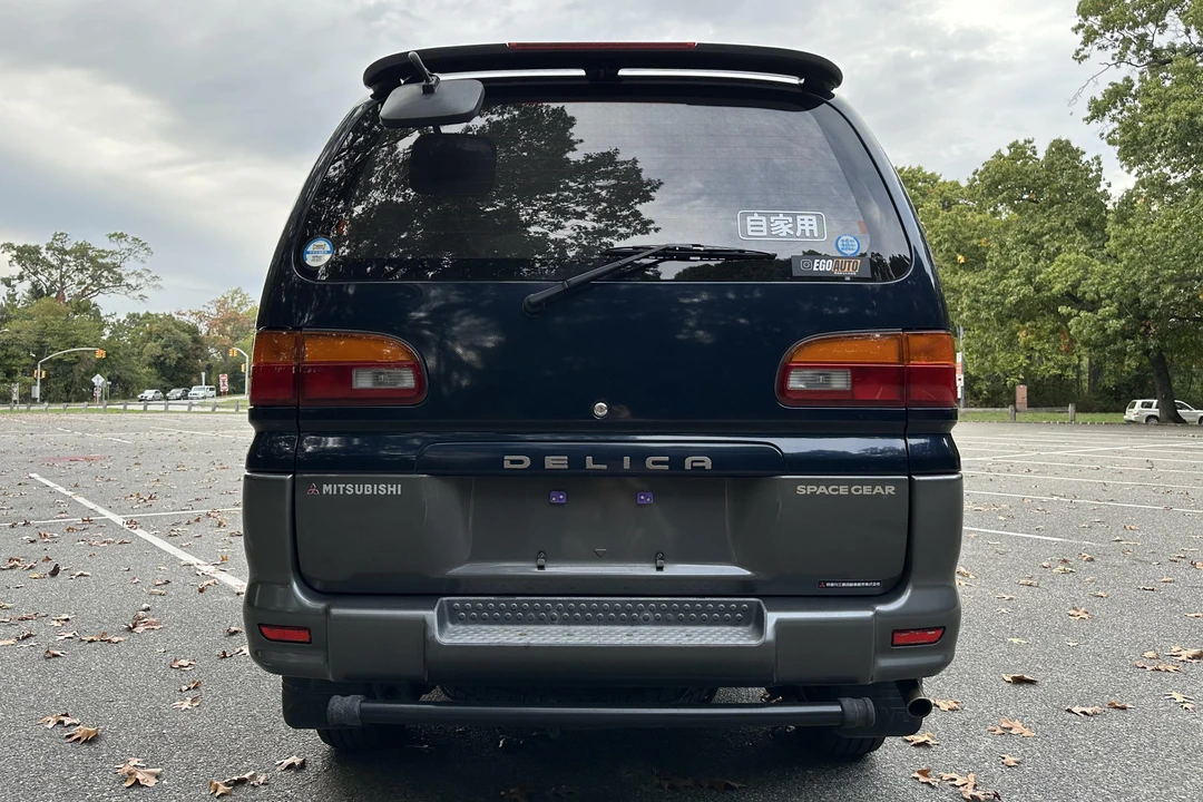 1994 Mitsubishi Delica 4th Gen - Image 5 of 31