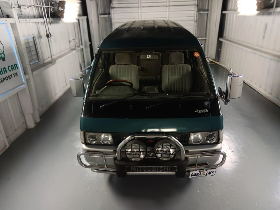 1994 Mitsubishi Delica 3rd Gen - Image 7 of 31