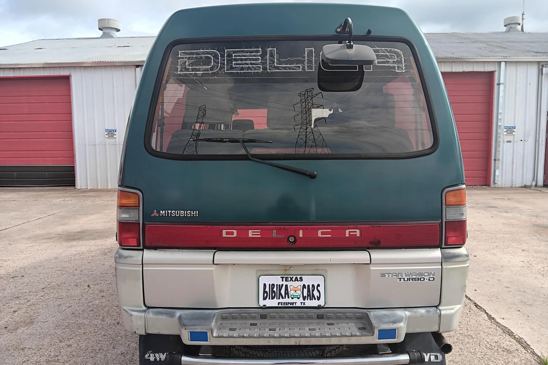 1994 Mitsubishi Delica 3rd Gen - Image 5 of 31