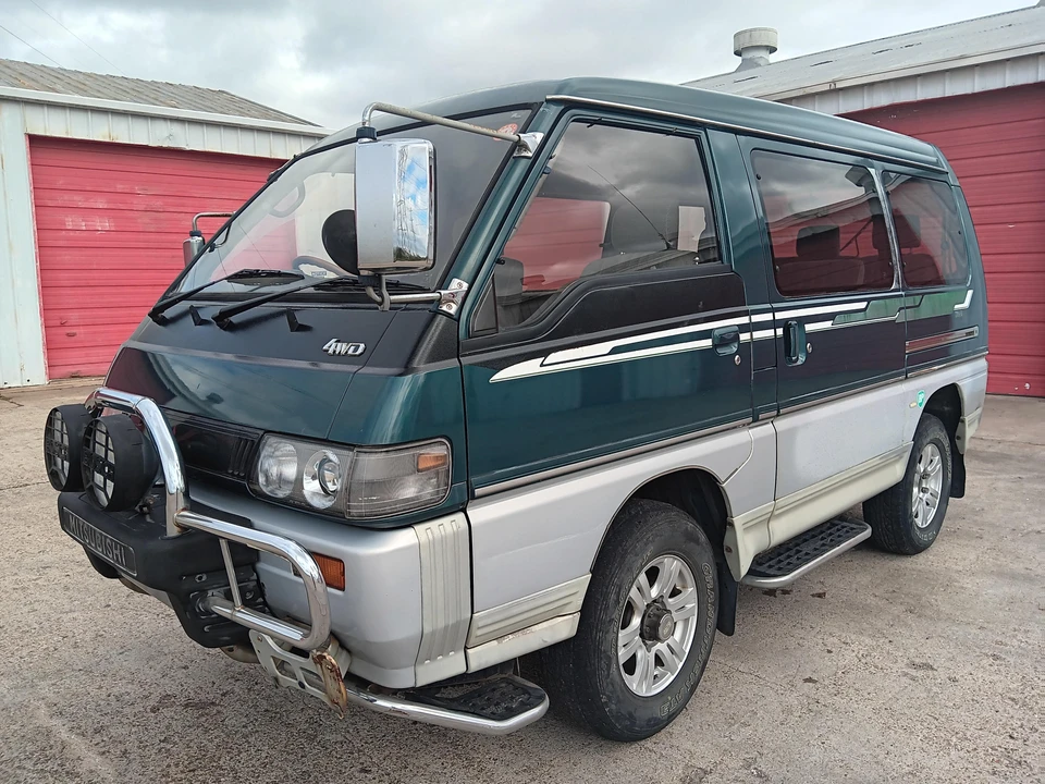1994 Mitsubishi Delica 3rd Gen - Image 8 of 31