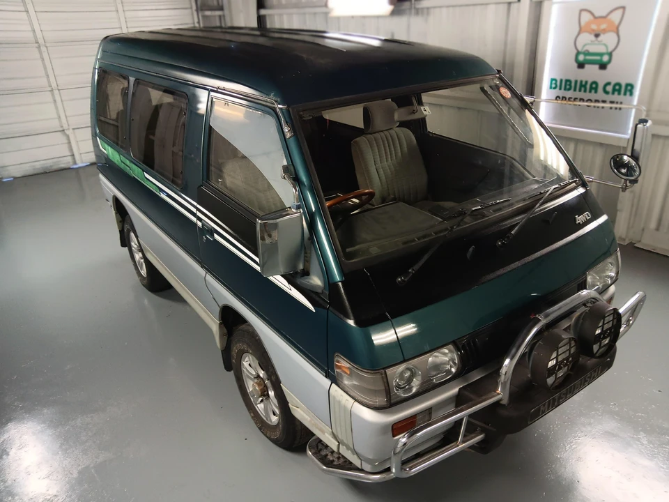 1994 Mitsubishi Delica 3rd Gen - Image 11 of 31