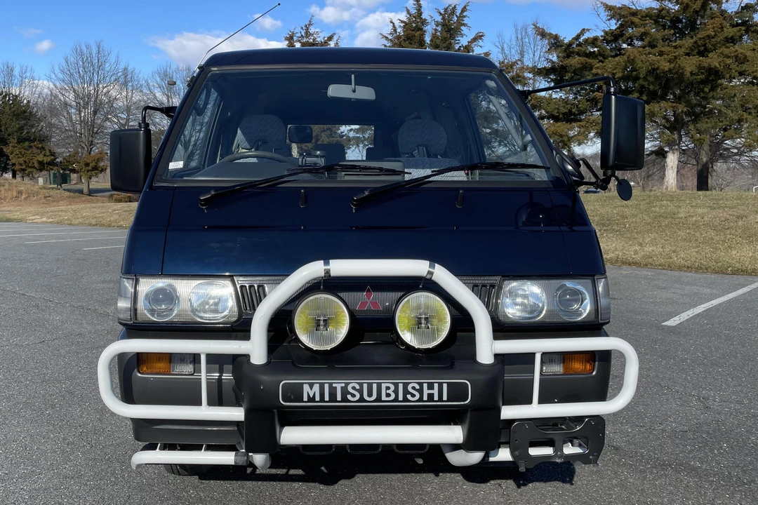 1994 Mitsubishi Delica 4th Gen - Image 2 of 5
