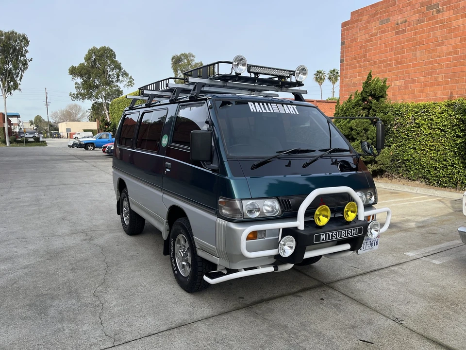 1994 Mitsubishi Delica 3rd Gen - Image 4 of 31
