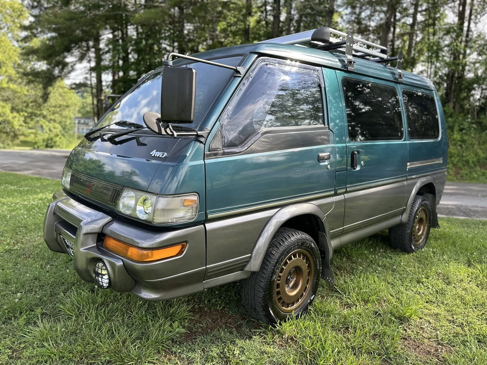 1994 Mitsubishi Delica 3rd Gen - Image 2 of 31