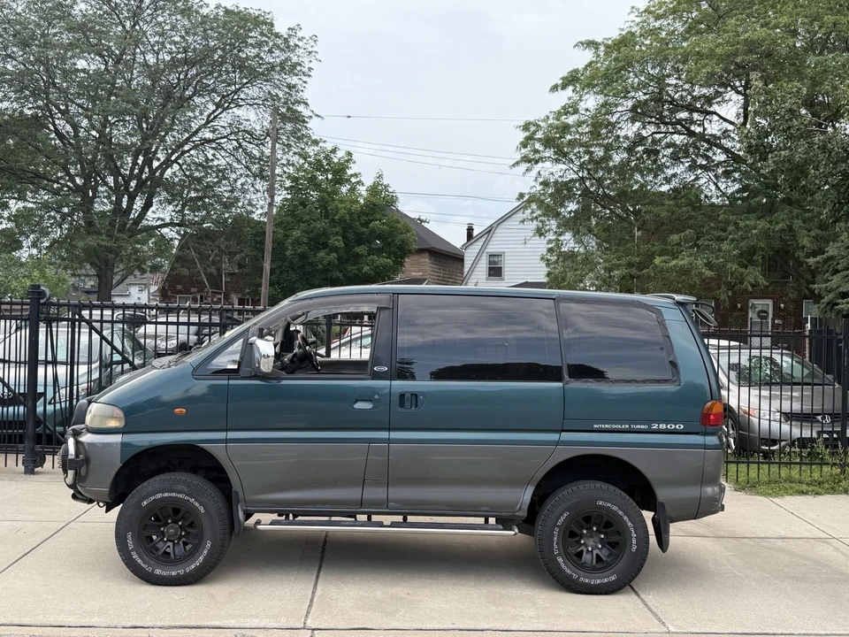 1994 Mitsubishi Delica 4th Gen - Image 4 of 21