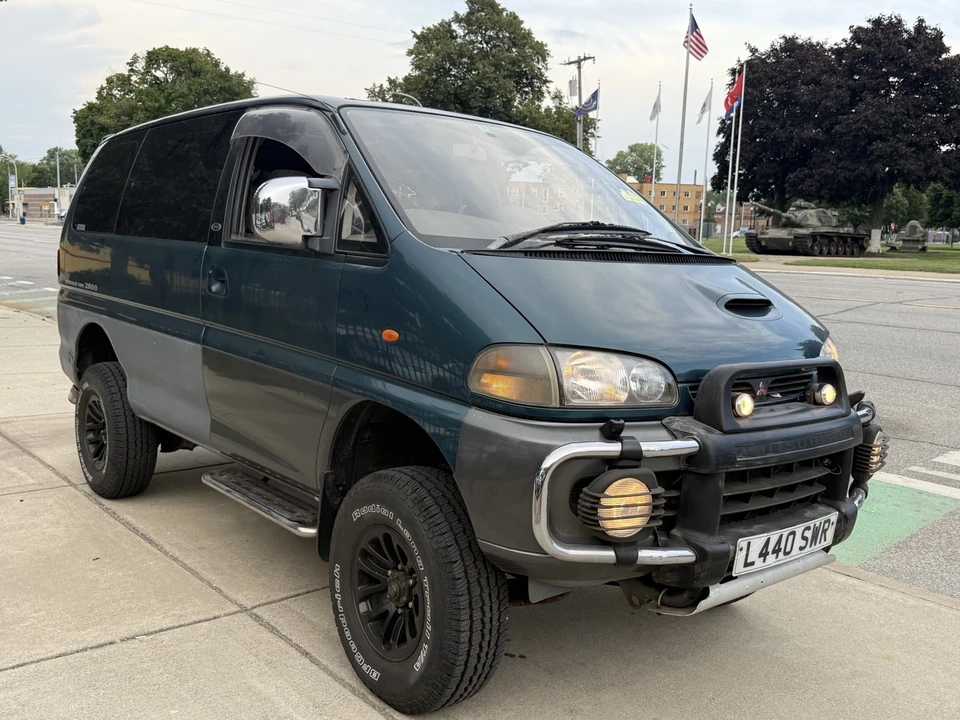 1994 Mitsubishi Delica 4th Gen - Image 13 of 21