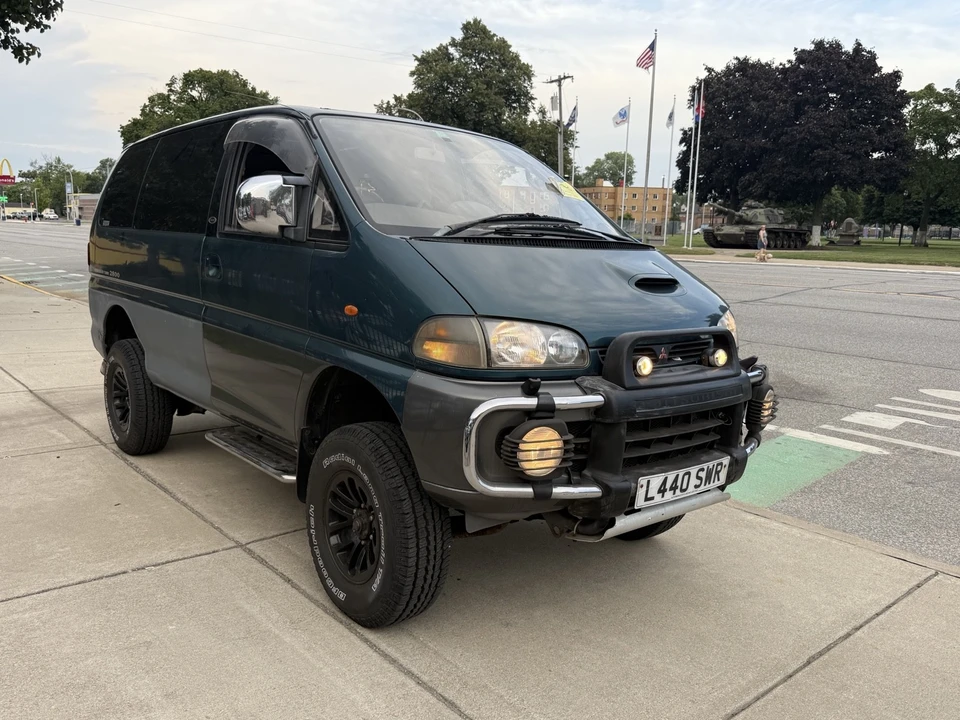 1994 Mitsubishi Delica 4th Gen - Image 2 of 21