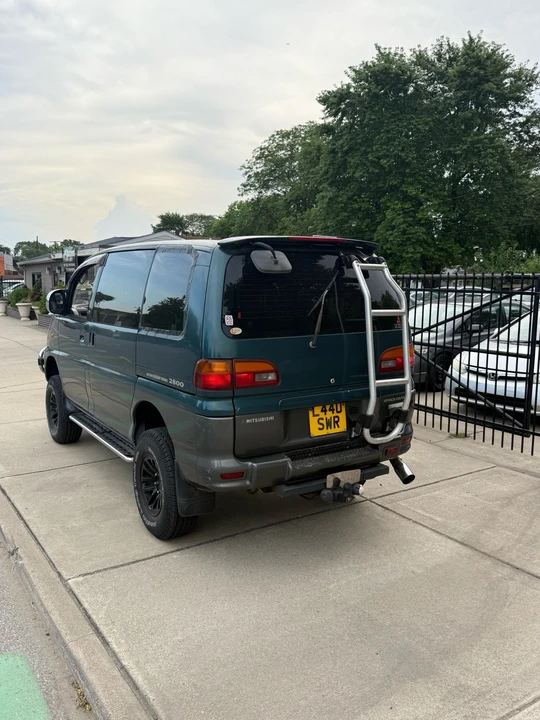 1994 Mitsubishi Delica 4th Gen - Image 7 of 21