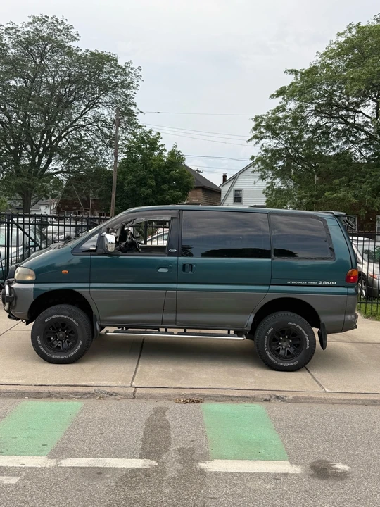 1994 Mitsubishi Delica 4th Gen - Image 5 of 21