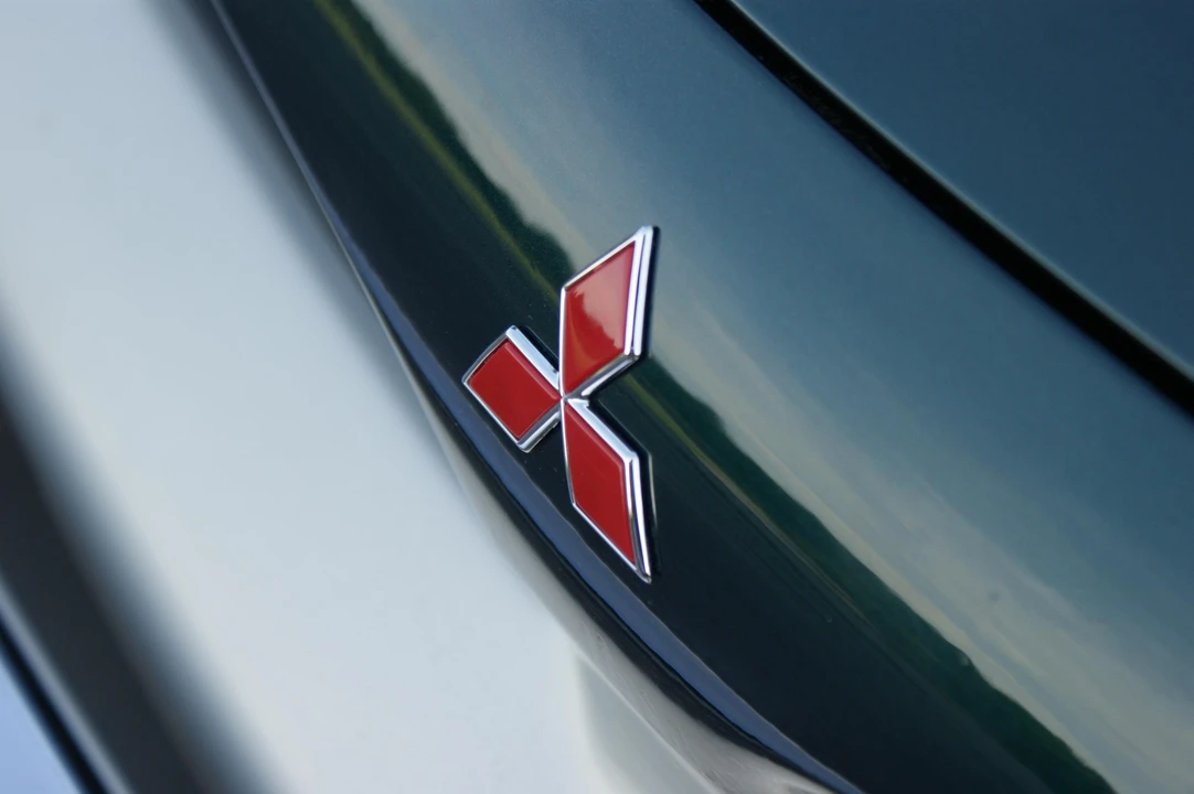 1994 Mitsubishi Galant 7th Gen - Image 13 of 31