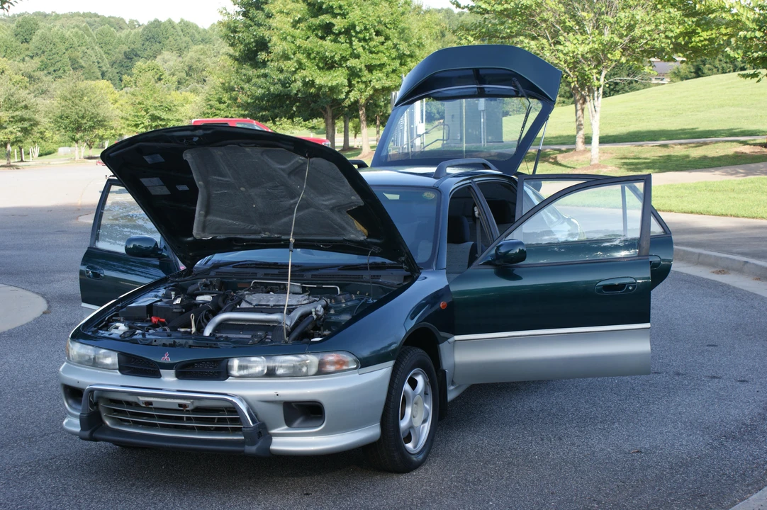1994 Mitsubishi Galant 7th Gen - Image 7 of 31