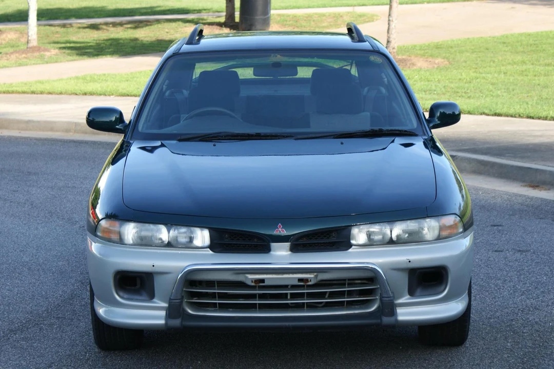 1994 Mitsubishi Galant 7th Gen - Image 2 of 31