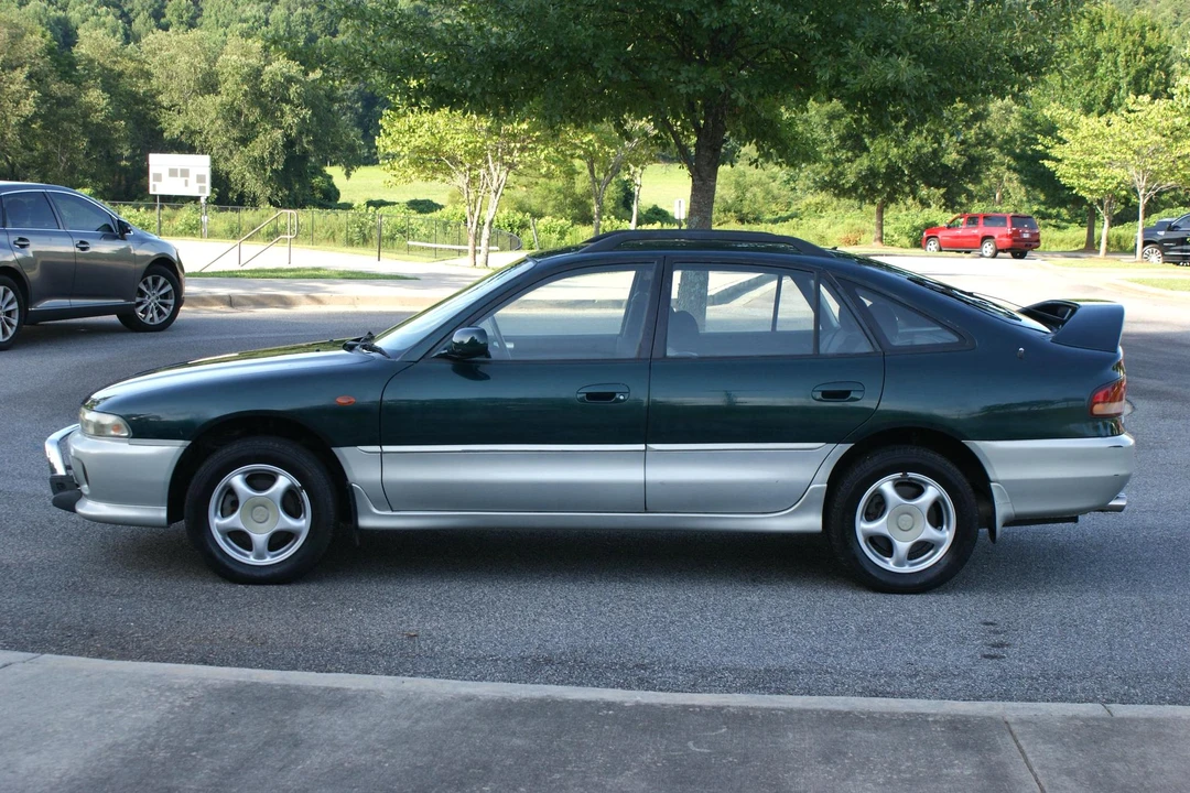 1994 Mitsubishi Galant 7th Gen - Image 3 of 31
