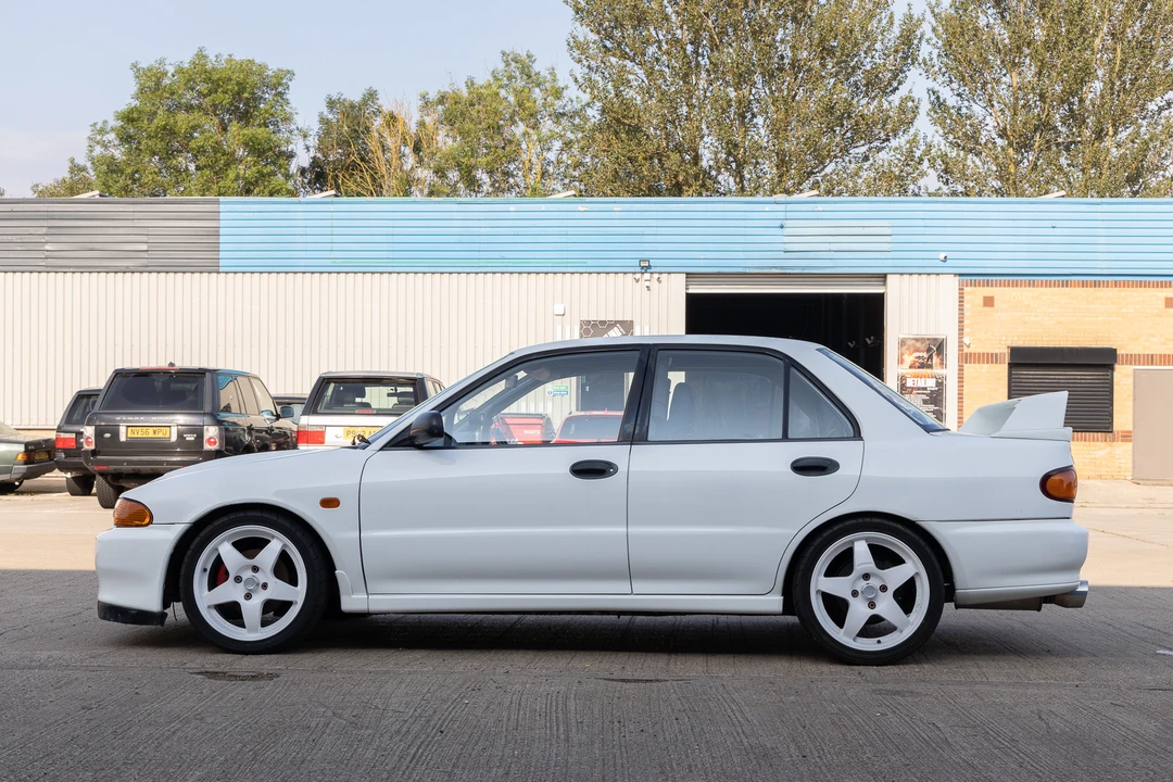 1994 Mitsubishi Lancer Evolution II 5th Gen - Image 16 of 31