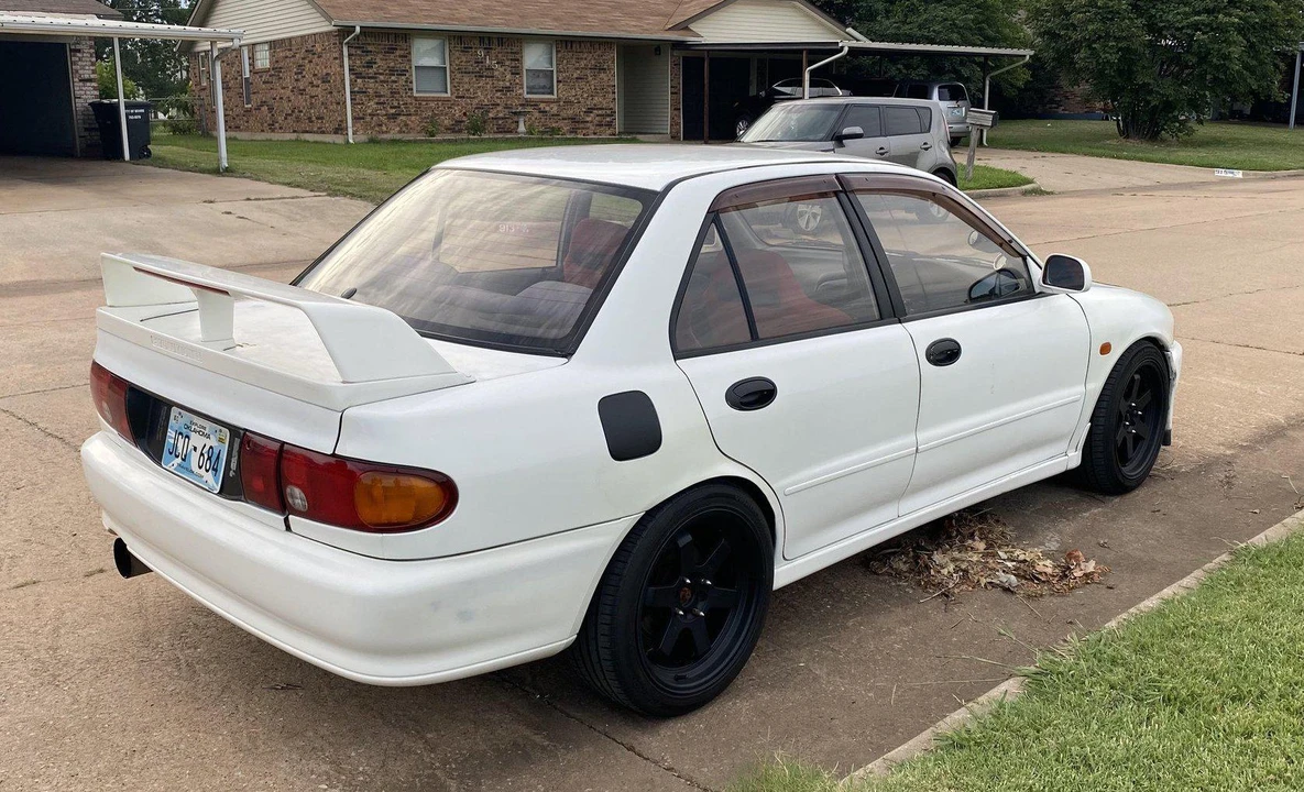 1994 Mitsubishi Lancer Evolution II 5th Gen - Image 3 of 27