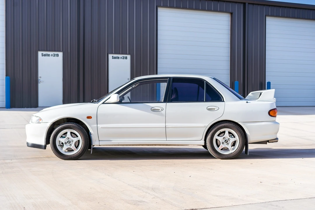 1994 Mitsubishi Lancer Evolution II 5th Gen - Image 10 of 31