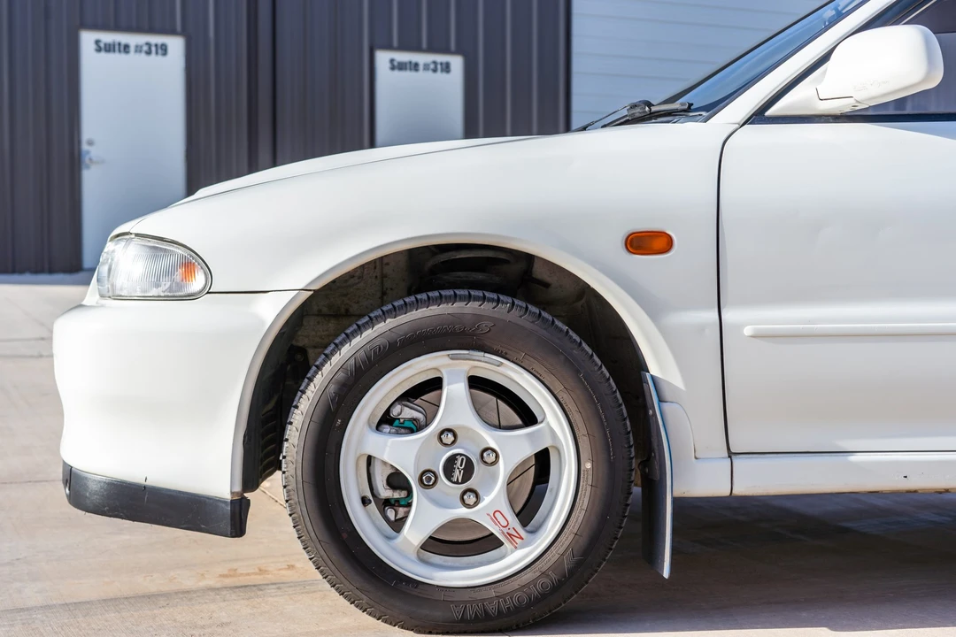 1994 Mitsubishi Lancer Evolution II 5th Gen - Image 26 of 31