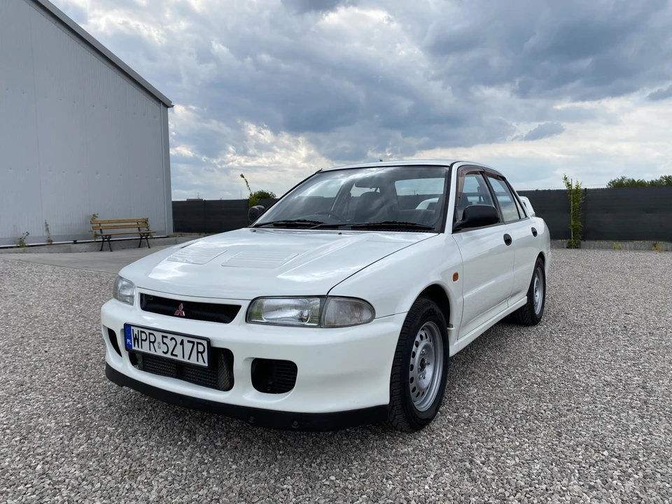 1994 Mitsubishi Lancer Evolution II 5th Gen - Image 9 of 31