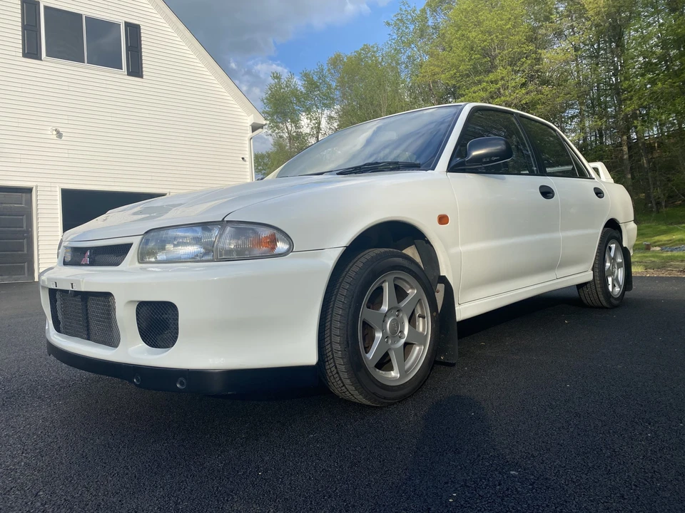 1994 Mitsubishi Lancer Evolution II 5th Gen - Image 2 of 31