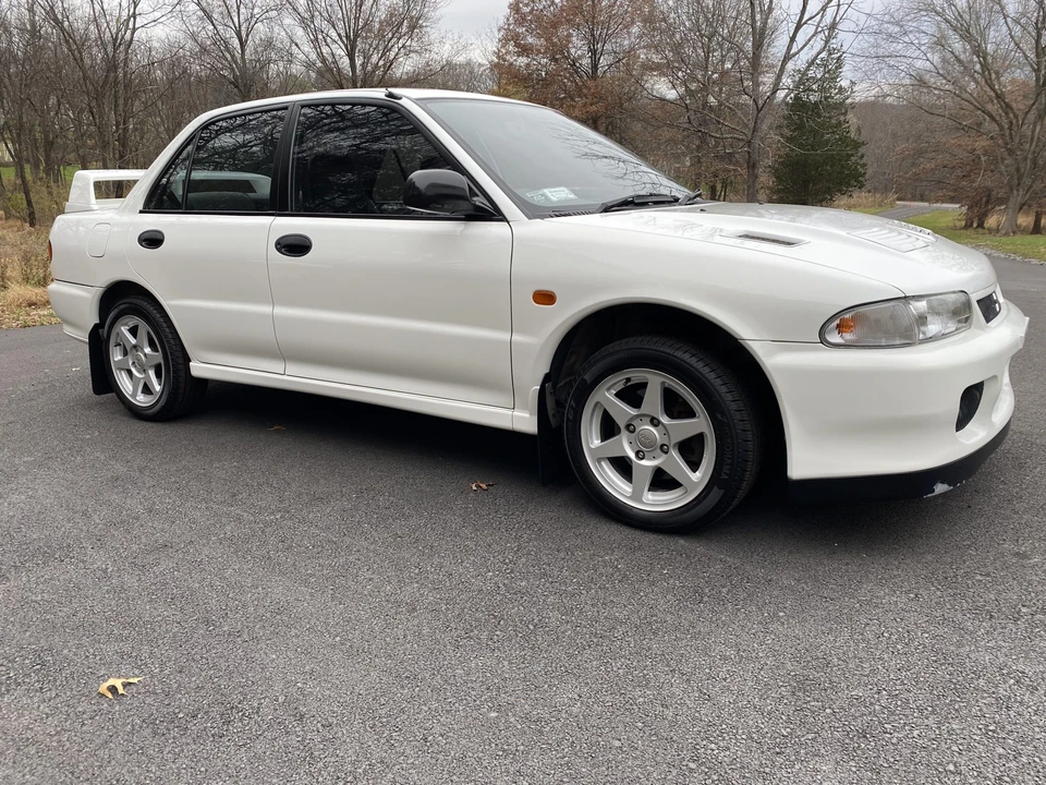 1994 Mitsubishi Lancer Evolution II 5th Gen - Image 9 of 31