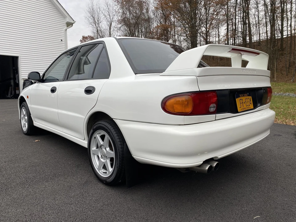 1994 Mitsubishi Lancer Evolution II 5th Gen - Image 19 of 31