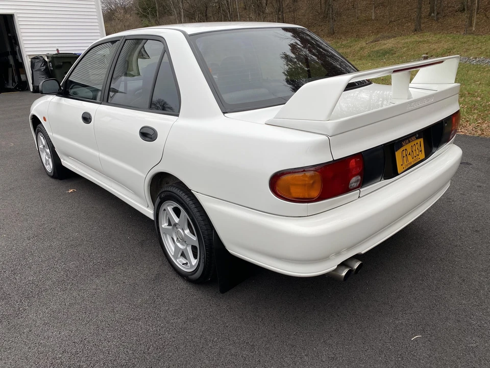 1994 Mitsubishi Lancer Evolution II 5th Gen - Image 20 of 31