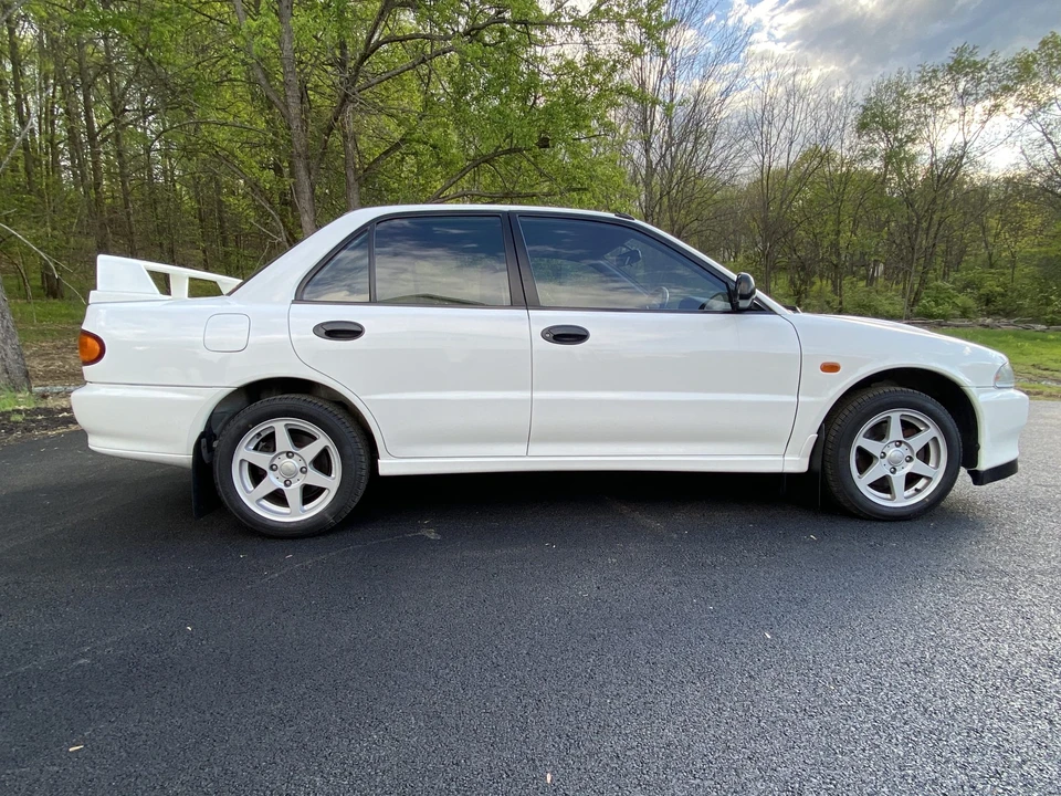 1994 Mitsubishi Lancer Evolution II 5th Gen - Image 10 of 31