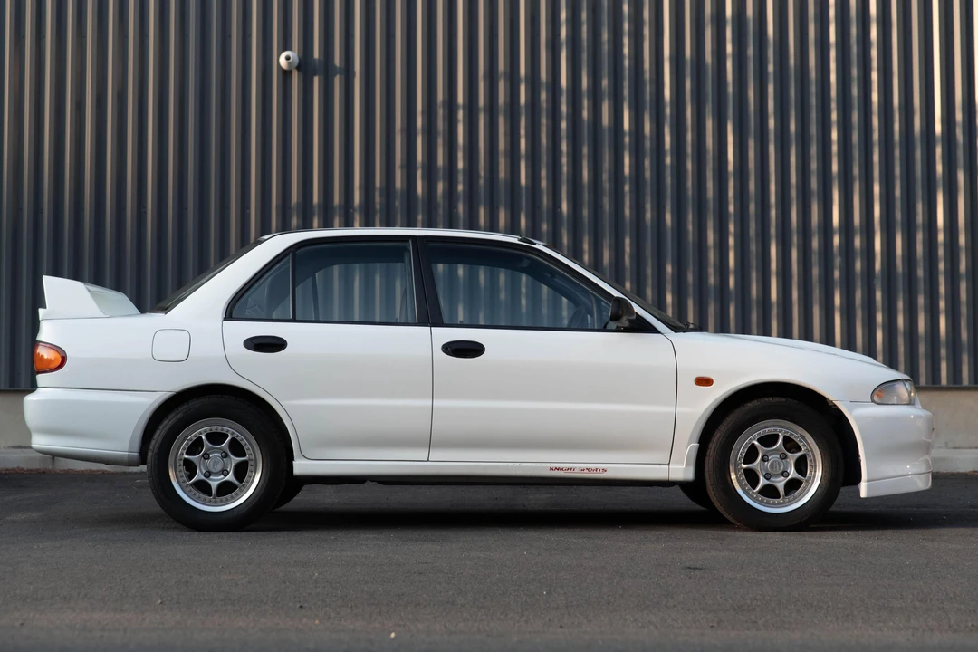 1994 Mitsubishi Lancer Evolution II 5th Gen - Image 3 of 31