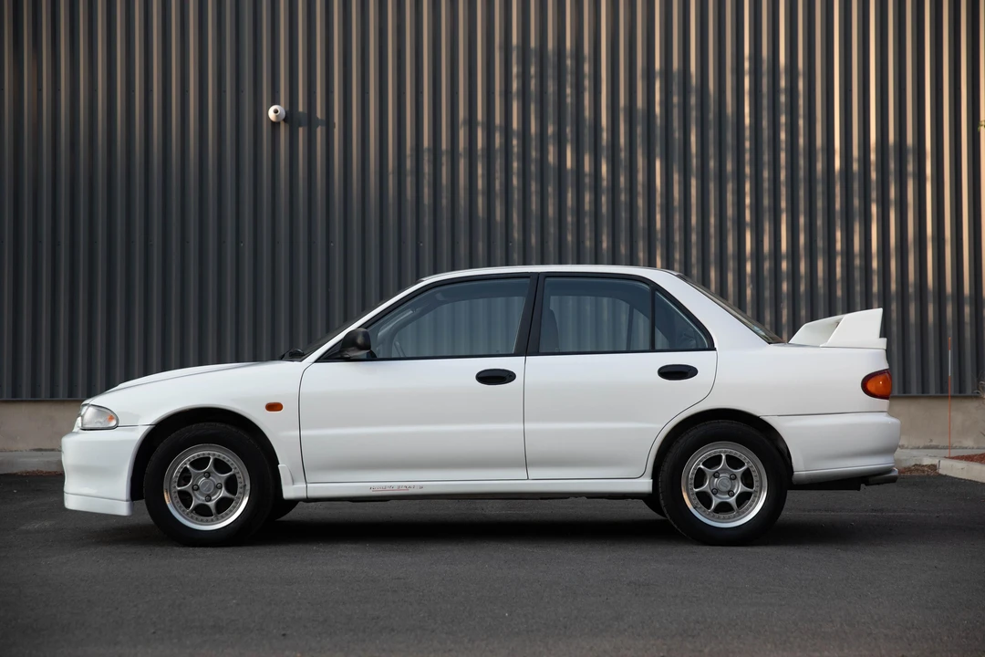 1994 Mitsubishi Lancer Evolution II 5th Gen - Image 14 of 31