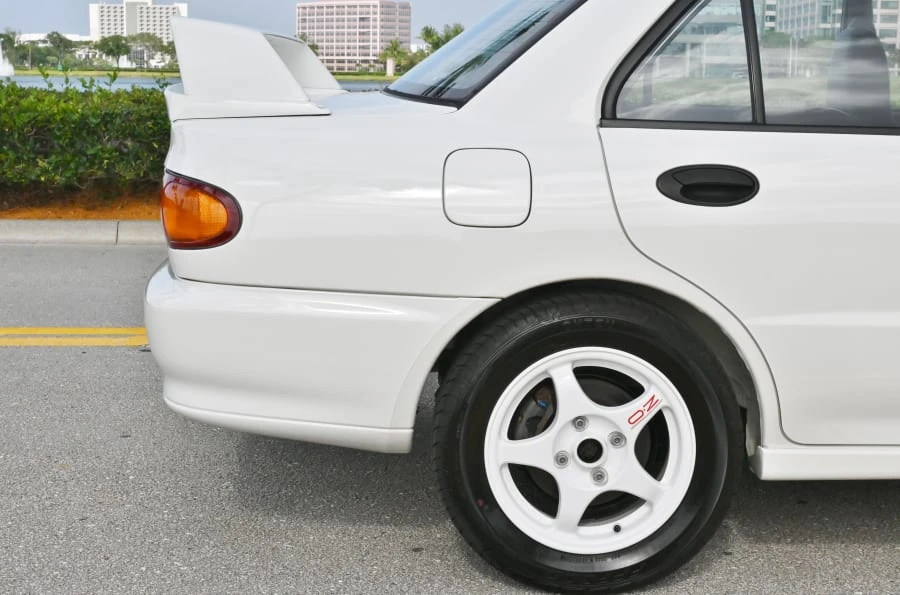 1994 Mitsubishi Lancer Evolution I 5th Gen - Image 12 of 13