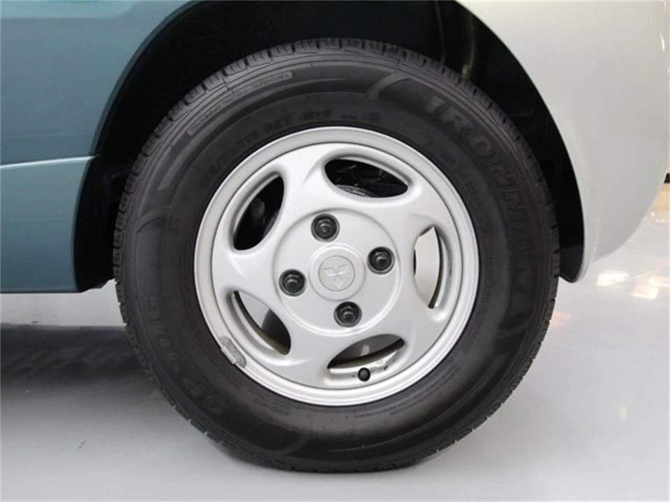 1994 Mitsubishi Toppo 2nd Gen - Image 27 of 31