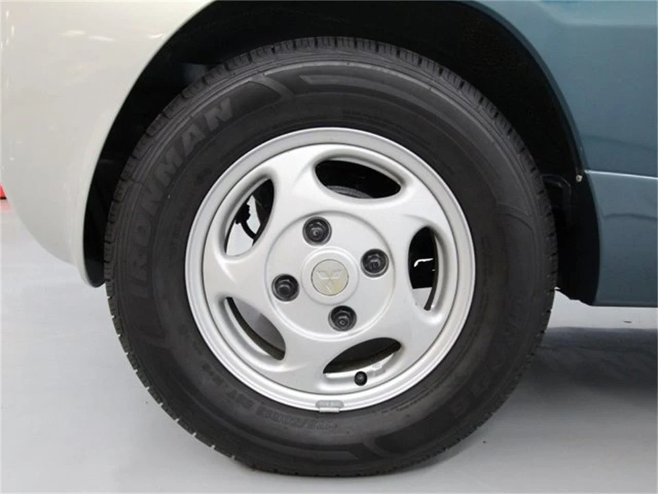 1994 Mitsubishi Toppo 2nd Gen - Image 28 of 31