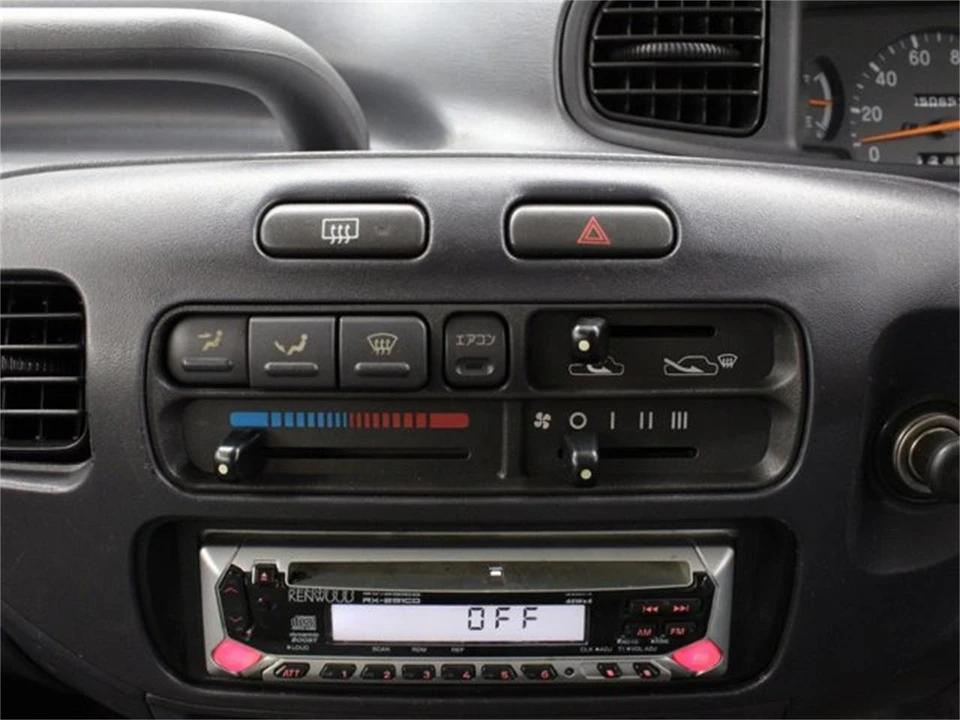 1994 Mitsubishi Toppo 2nd Gen - Image 13 of 31