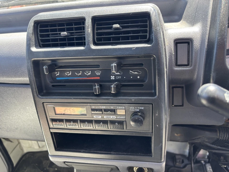 1994 Mitsubishi Minicab 5th Gen - Image 15 of 31