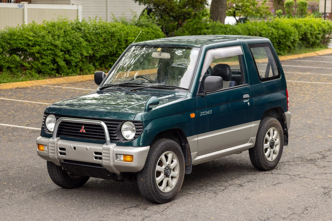 1994 Mitsubishi Pajero/Montero - Image 2 of 31