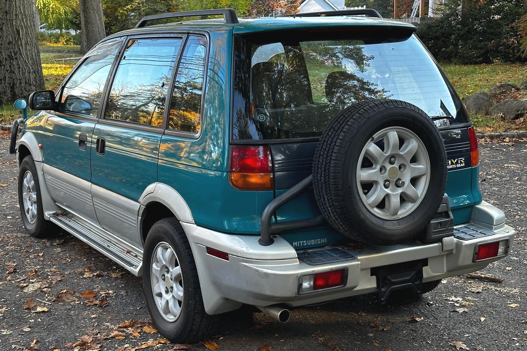 1994 Mitsubishi RVR 1st Gen - Image 4 of 31
