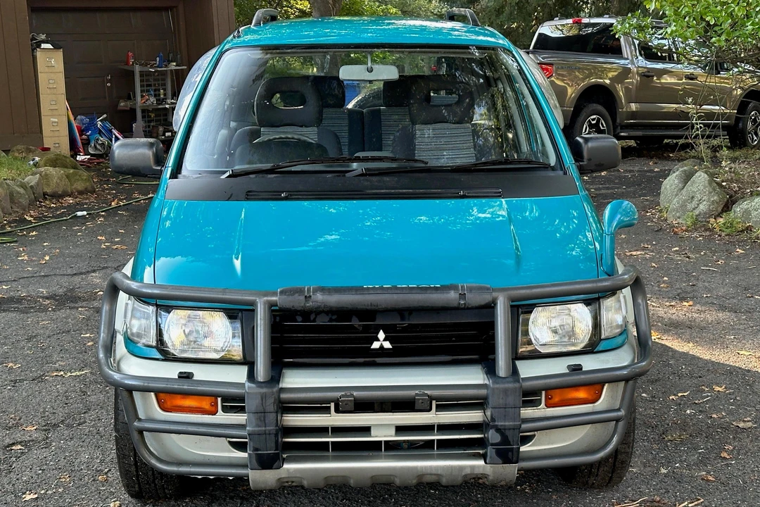 1994 Mitsubishi RVR 1st Gen - Image 2 of 31