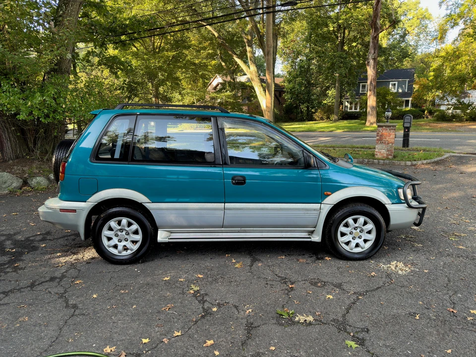 1994 Mitsubishi RVR 1st Gen - Image 13 of 31