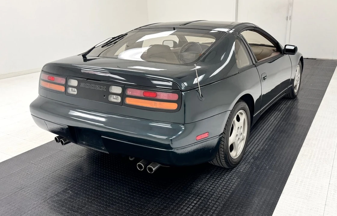 1994 Nissan - Image 8 of 31