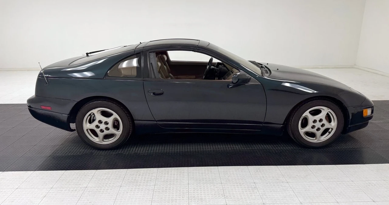 1994 Nissan - Image 9 of 31
