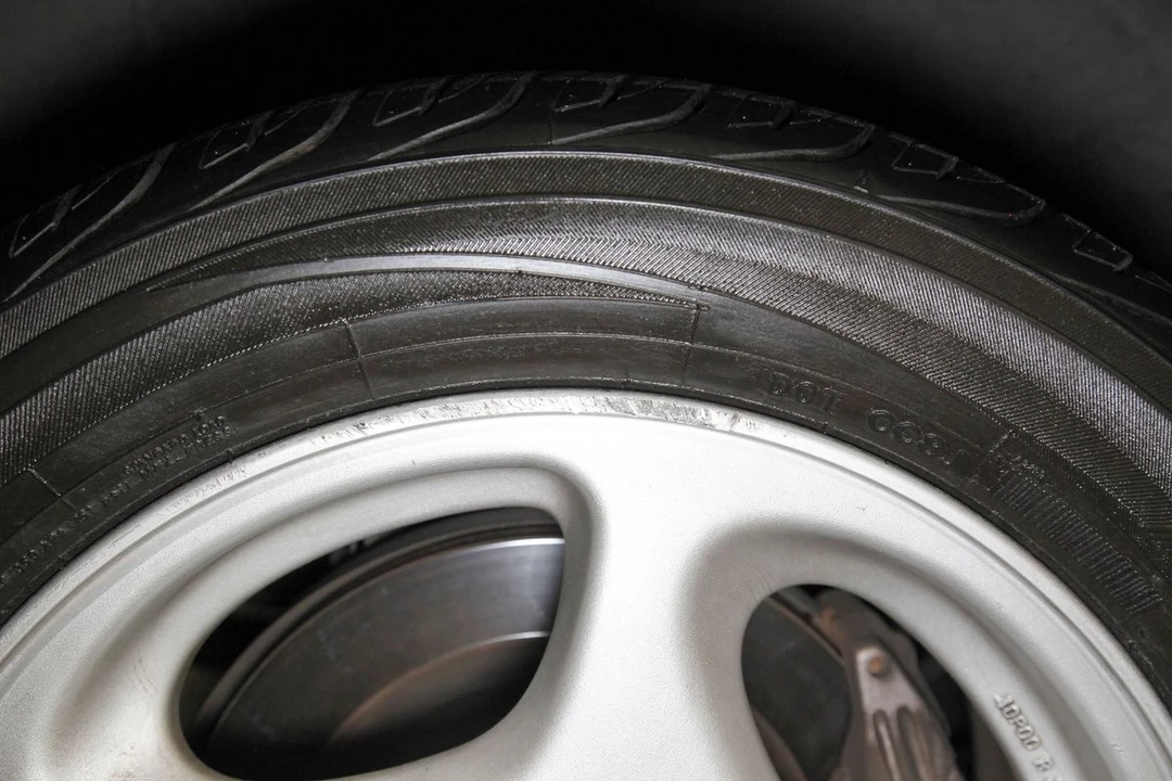 1994 Nissan - Image 30 of 31