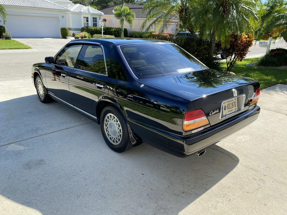 1994 Nissan Cedric 8th Gen - Image 17 of 31