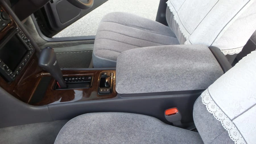 1994 Nissan Cedric 8th Gen - Image 9 of 24
