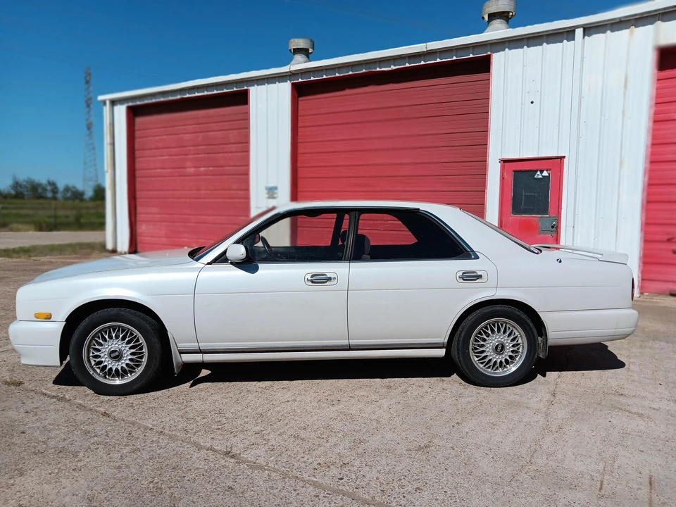 1994 Nissan Cedric 7th Gen - Image 10 of 31