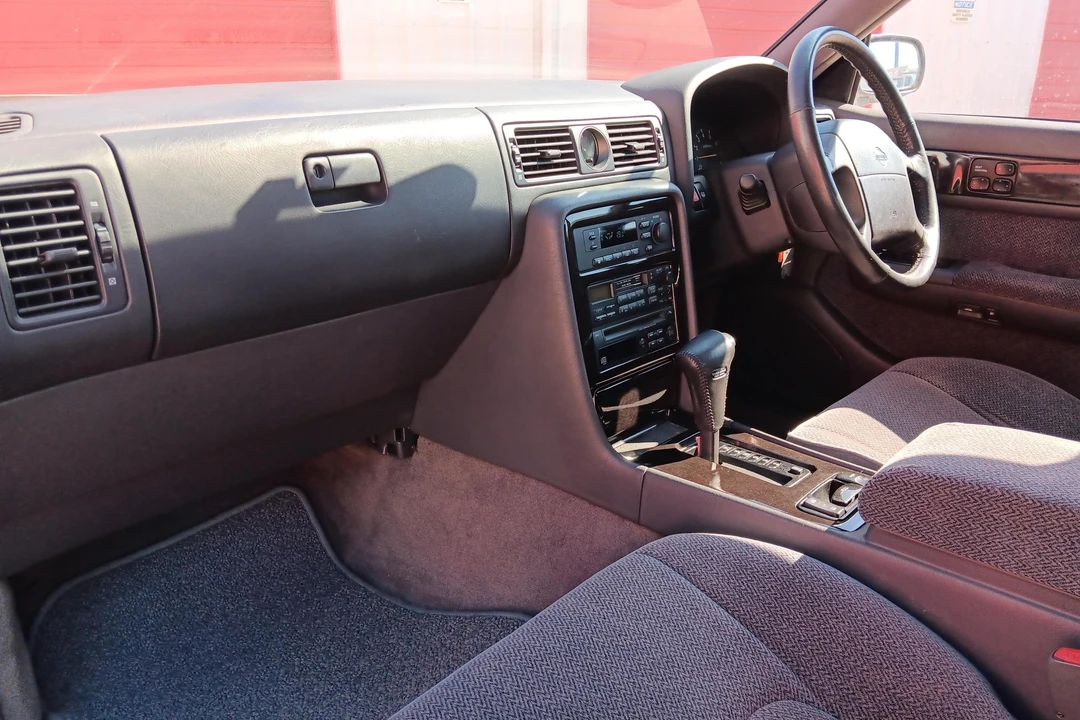 1994 Nissan Cedric 7th Gen - Image 30 of 31
