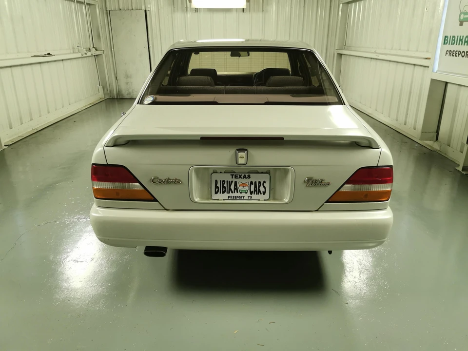 1994 Nissan Cedric 7th Gen - Image 14 of 31