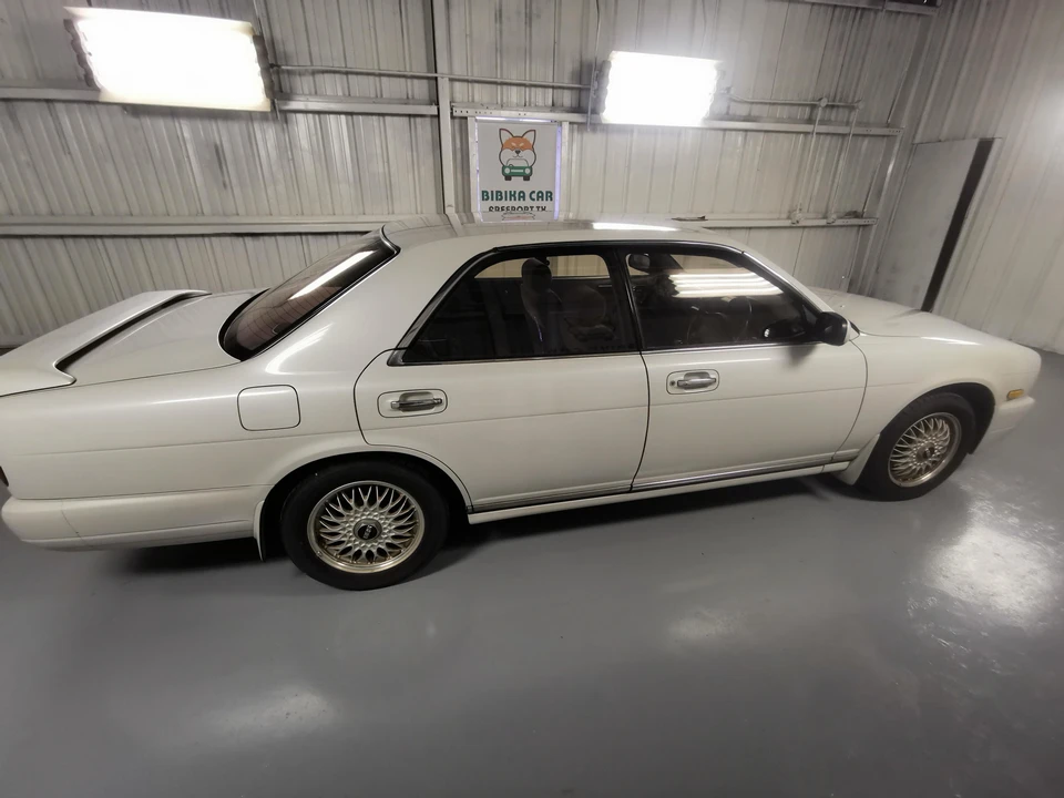 1994 Nissan Cedric 7th Gen - Image 17 of 31