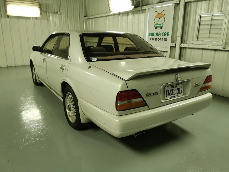 1994 Nissan Cedric 7th Gen - Image 12 of 31