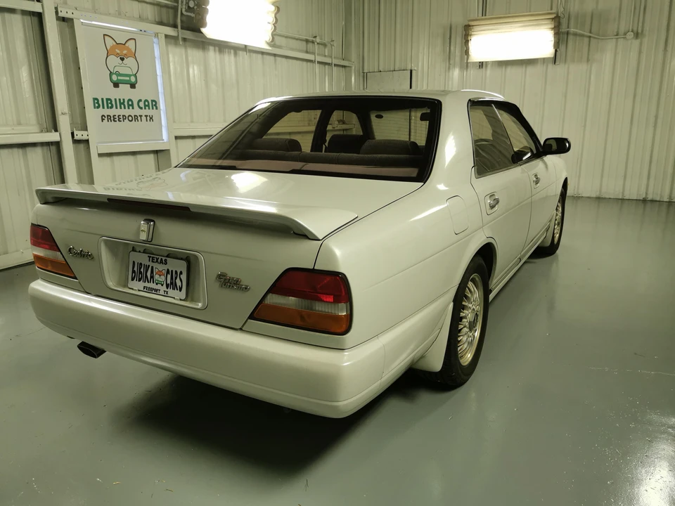 1994 Nissan Cedric 7th Gen - Image 16 of 31